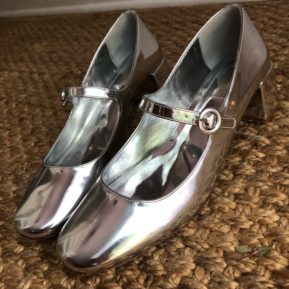 Larroude Bailey Block Heel Mary Jane. Mirrored Patent Leather. Size 11